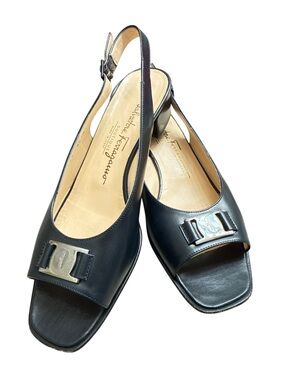 VINTAGE SALVATORE FERRAGAMO RENATA SLINGBACK SANDALS